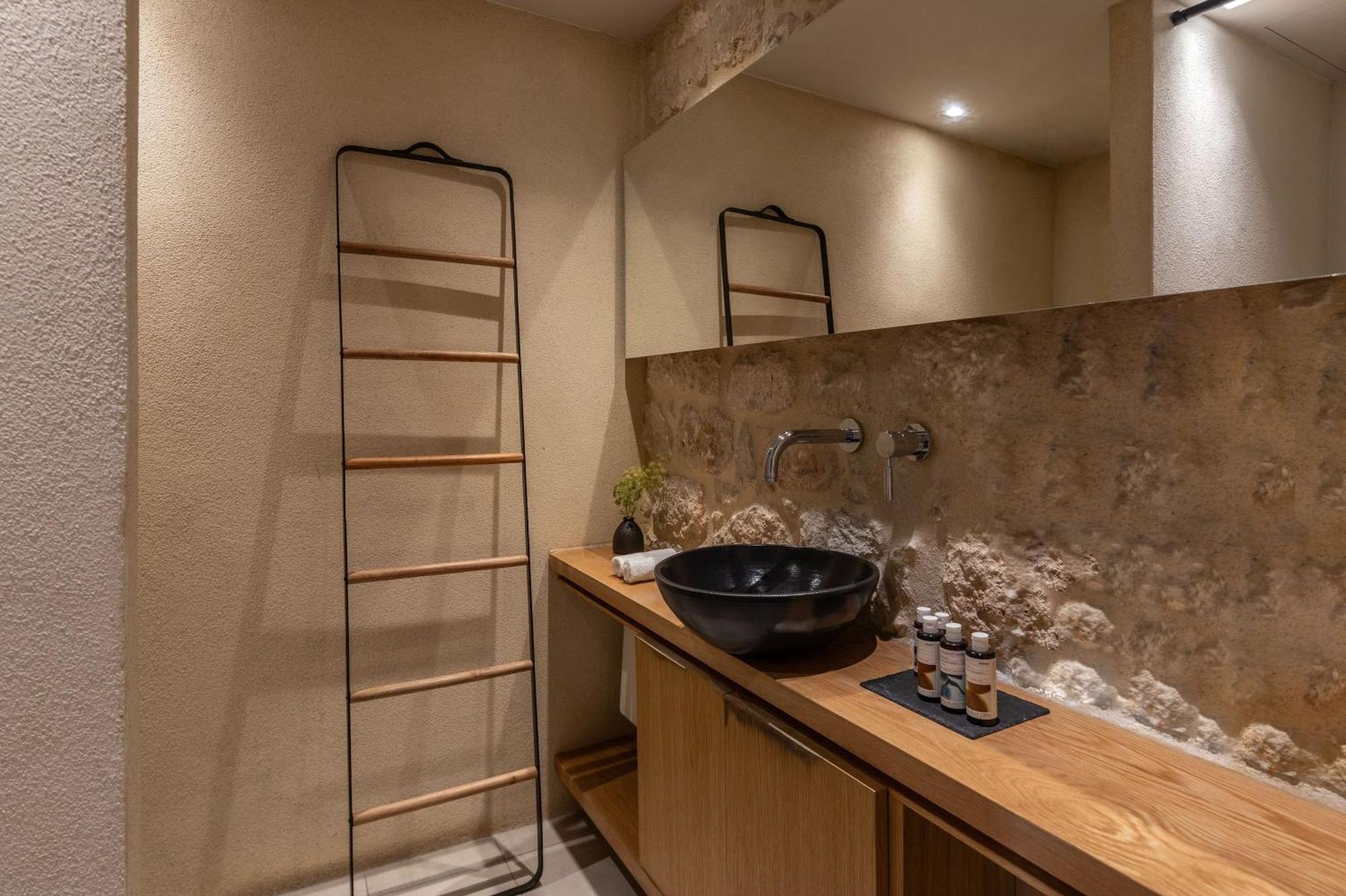 Korona Boutique Hotel 奥伊蒂龙 外观 照片